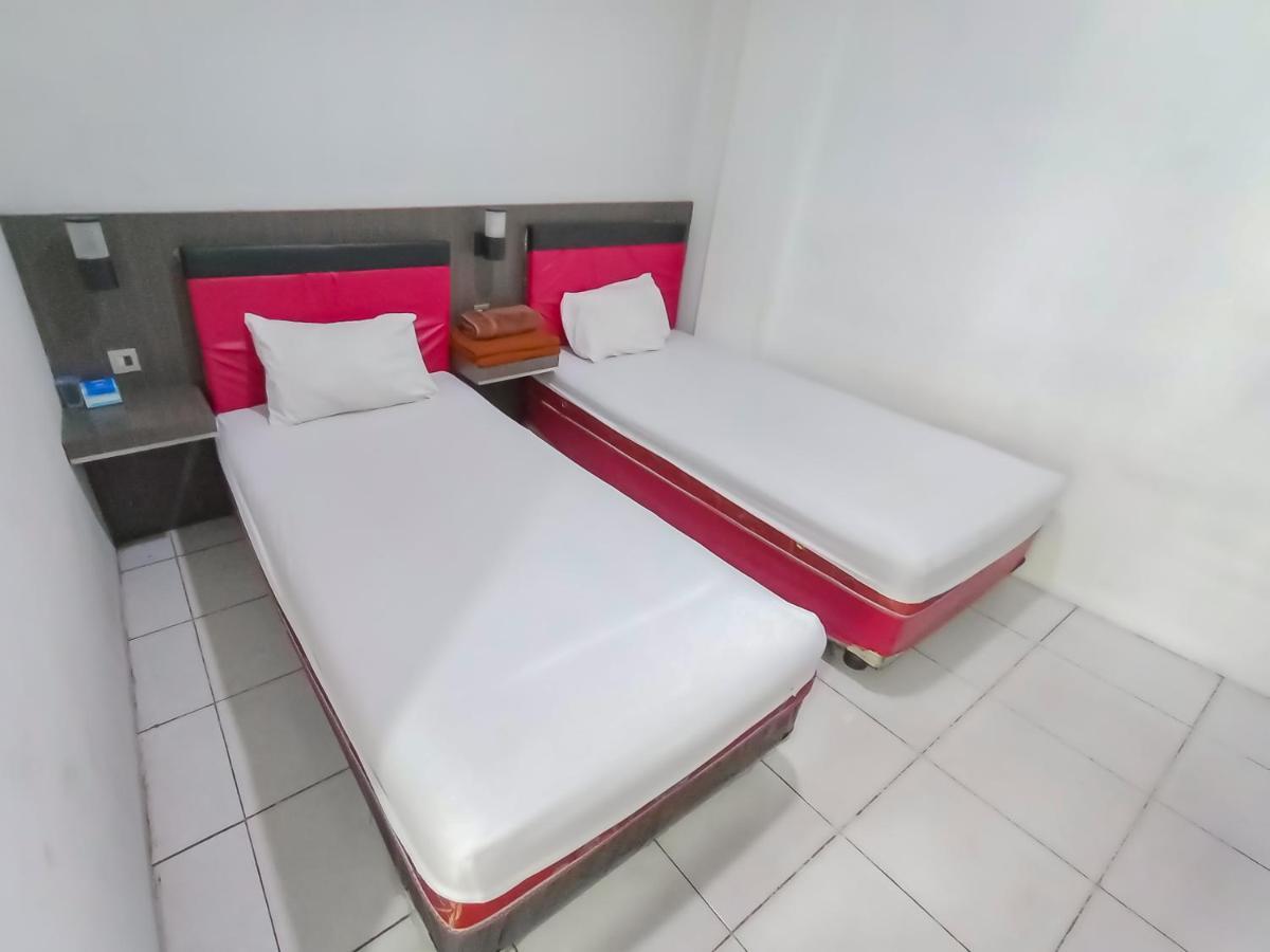 Reddoorz Syariah Near Q-Mall Banjarbaru Martapura  Eksteriør billede