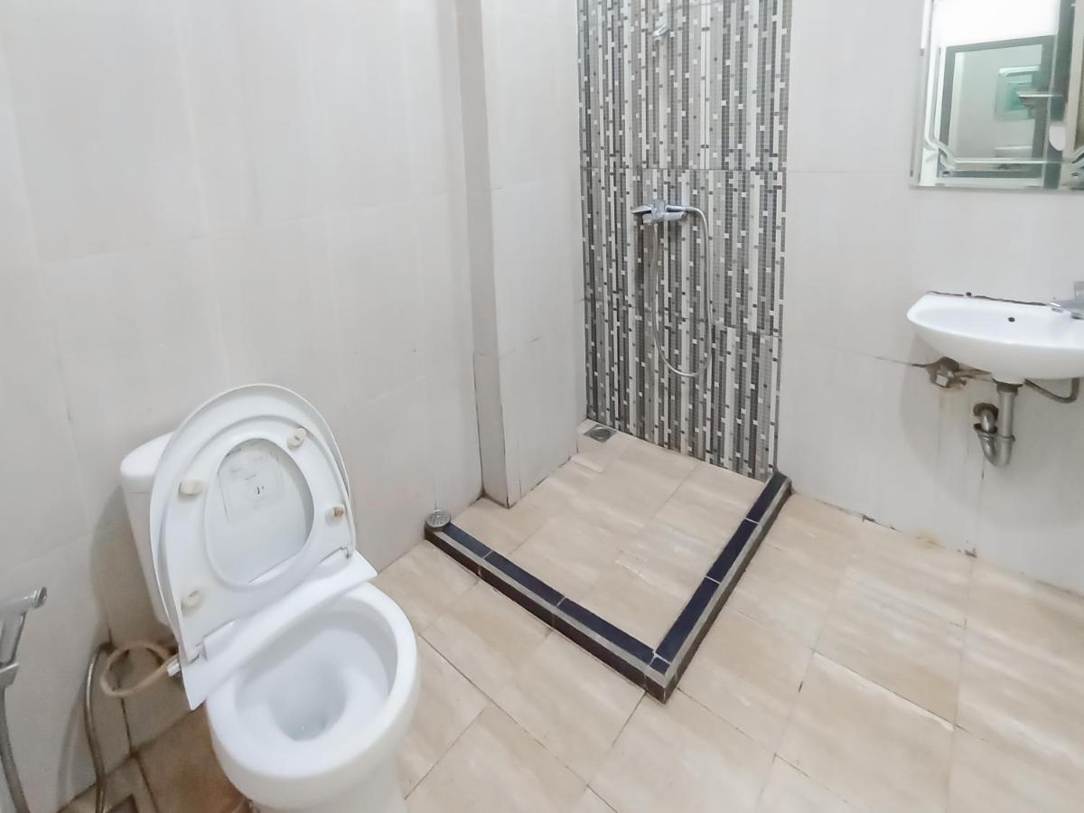 Reddoorz Syariah Near Q-Mall Banjarbaru Martapura  Eksteriør billede